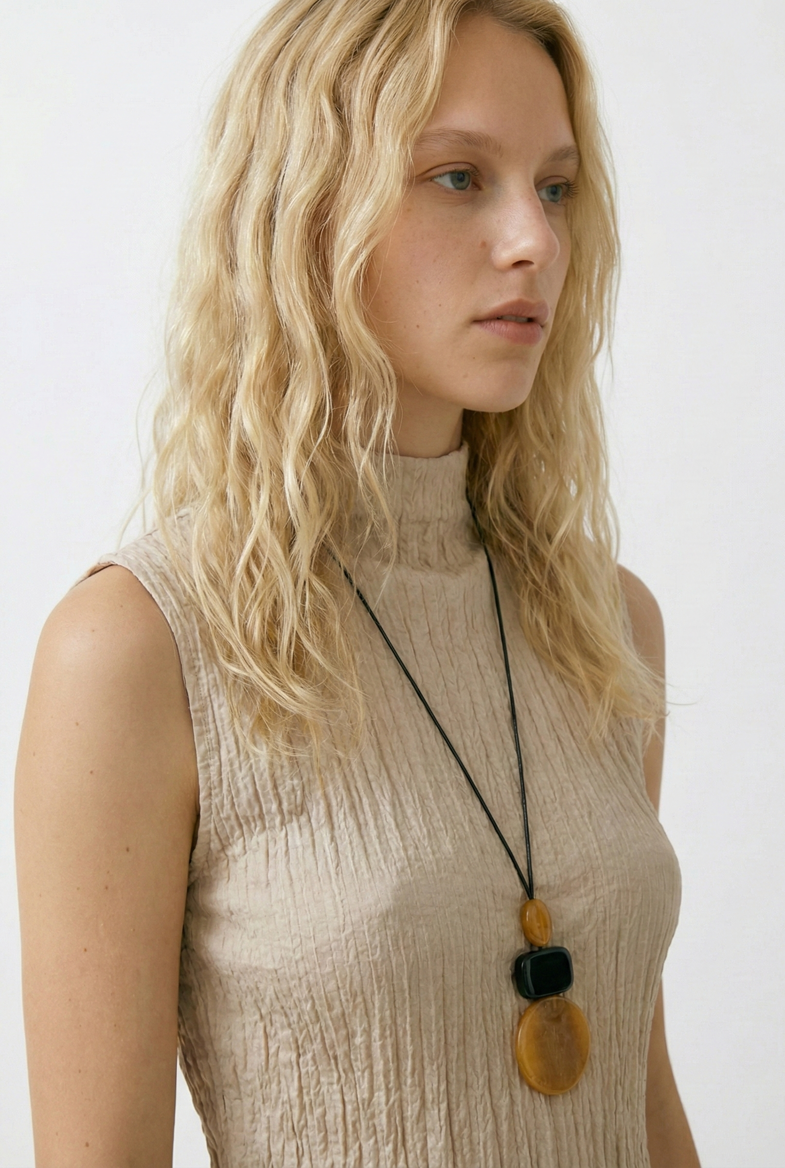 Strata Glow Pendant — Ochre & Noir